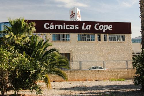 2010-carnicas-la-cope-reforma-oficinas-loncheado-y-congelados